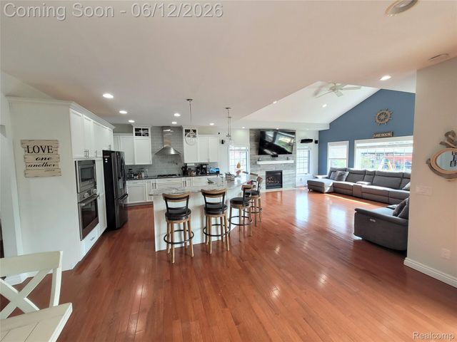22434 Lange Street, St. Clair Shores, MI 48080