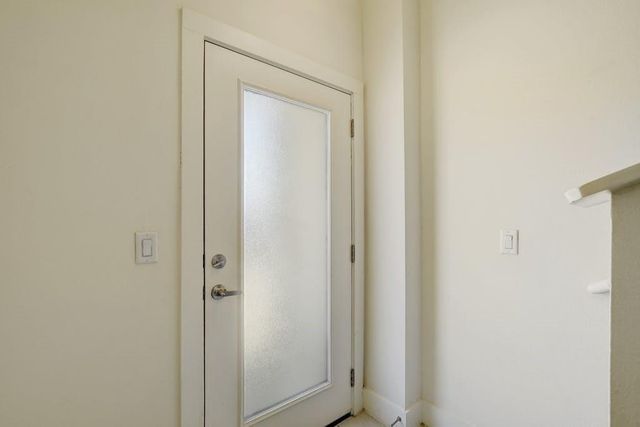 604 N Bluff DR 131, Austin, TX 78745