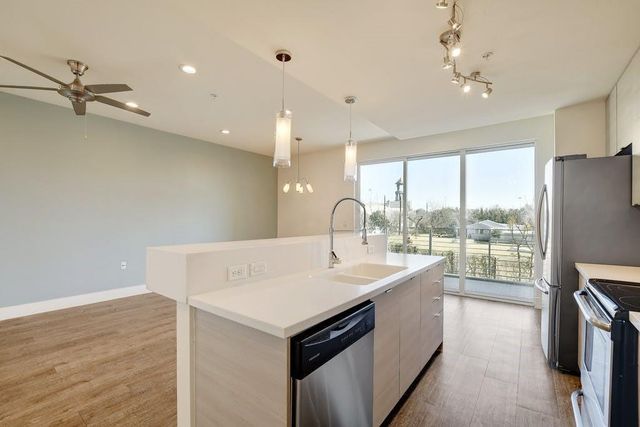 604 N Bluff DR 131, Austin, TX 78745