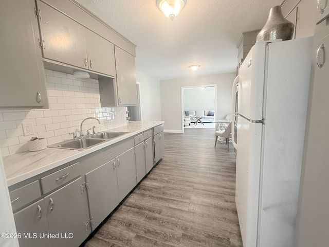 147 Skylane Drive, Pearl, MS 39208
