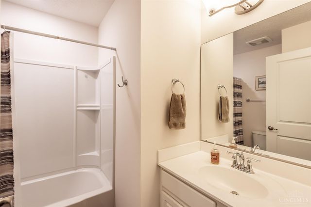 1914 Meadowsweet Drive, Turtle Creek Twp, OH 45036