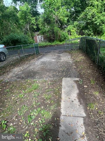 831 PARKSIDE AVE, Trenton, NJ 08618