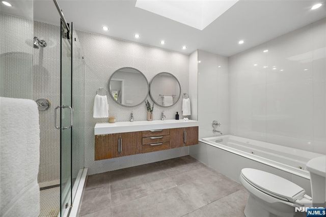 352 Gorge, Cliffside Park, NJ 07010