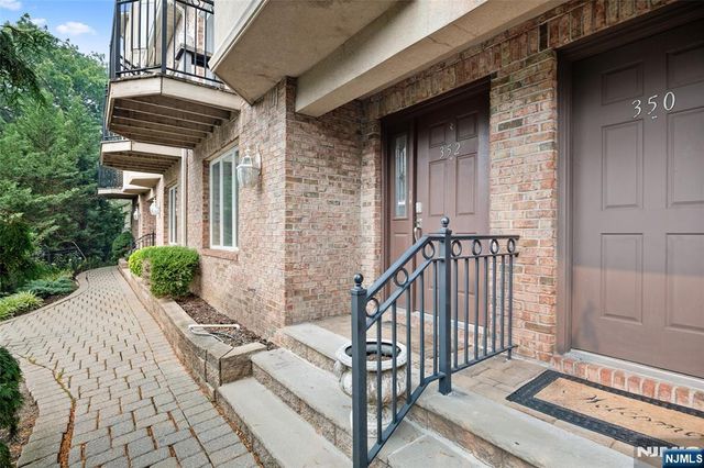 352 Gorge, Cliffside Park, NJ 07010