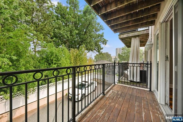 352 Gorge, Cliffside Park, NJ 07010