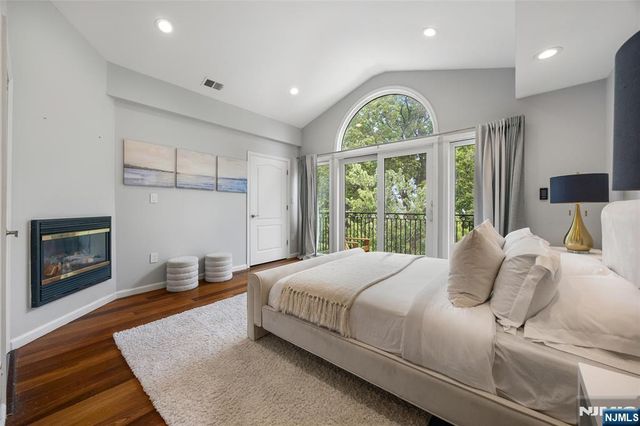 352 Gorge, Cliffside Park, NJ 07010