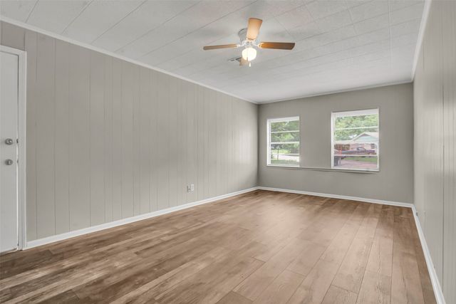 2050 Kyle Drive, Paris, TX 75460