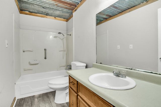 2050 Kyle Drive, Paris, TX 75460