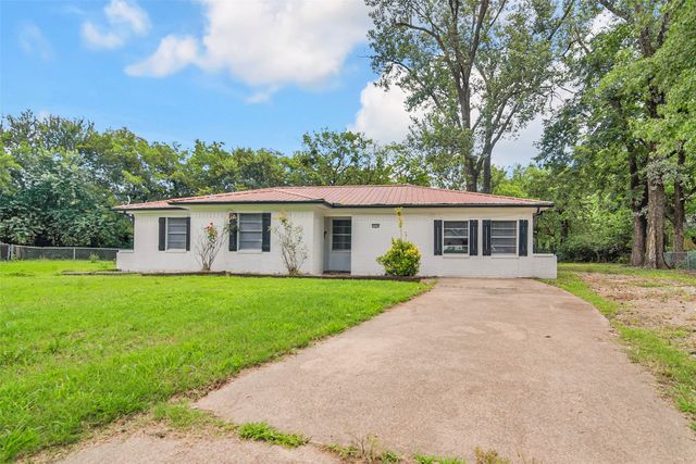 2050 Kyle Drive, Paris, TX 75460