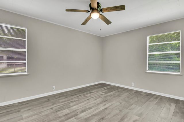 2050 Kyle Drive, Paris, TX 75460