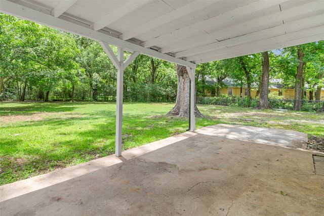 2050 Kyle Drive, Paris, TX 75460