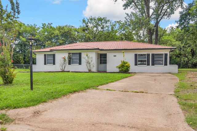 2050 Kyle Drive, Paris, TX 75460
