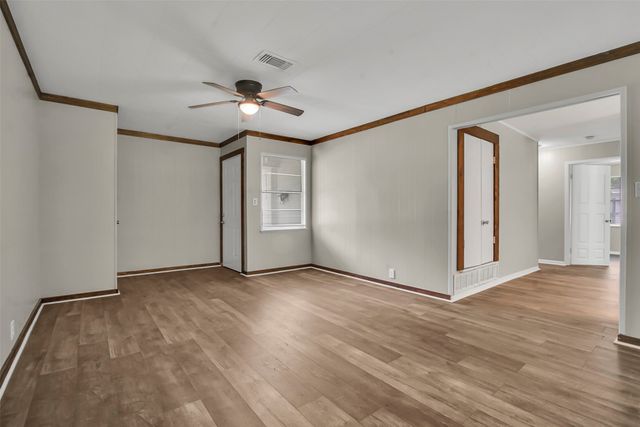 2050 Kyle Drive, Paris, TX 75460