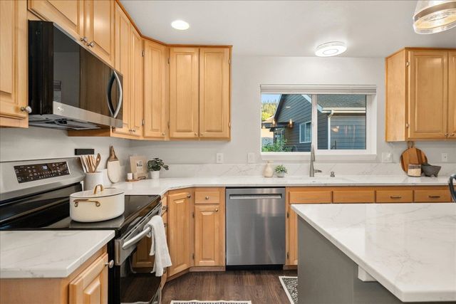 11724 N Kathy Ln, Spokane, WA 99218