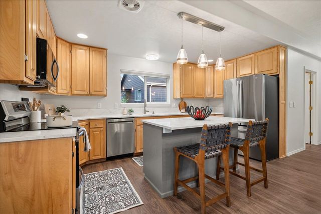11724 N Kathy Ln, Spokane, WA 99218