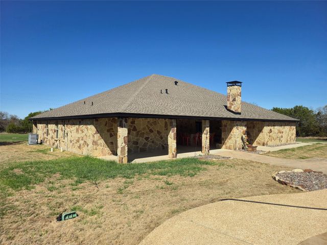 1832 County Road 2699, Lometa, TX 76853