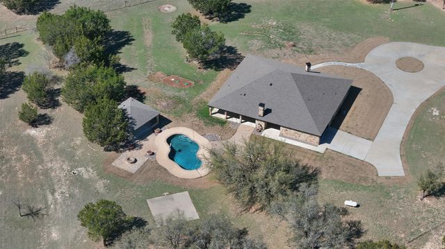 1832 County Road 2699, Lometa, TX 76853