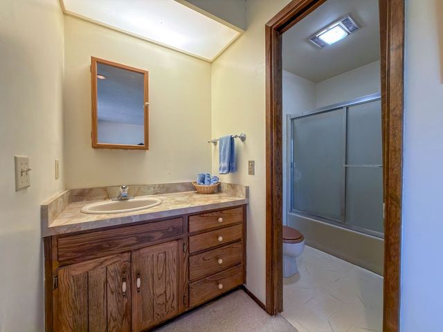 2033 Symonds Drive, Pine Mountain Club, CA 93222