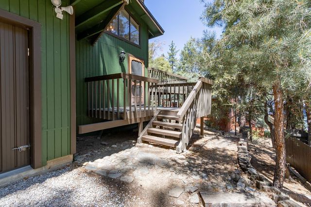 2033 Symonds Drive, Pine Mountain Club, CA 93222