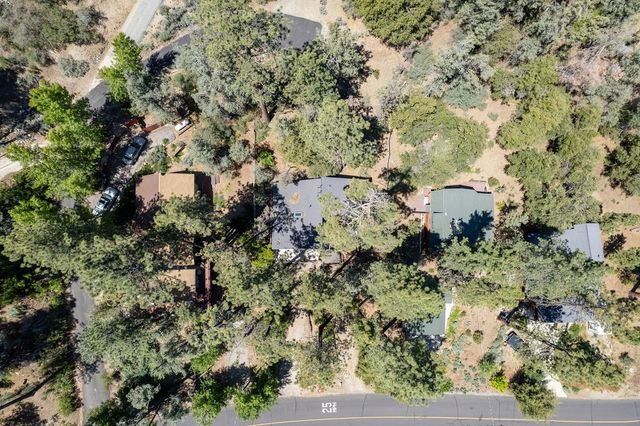 2033 Symonds Drive, Pine Mountain Club, CA 93222