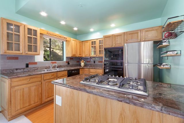 2033 Symonds Drive, Pine Mountain Club, CA 93222