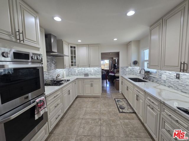 1706 W 65th Place, Los Angeles, CA 90047