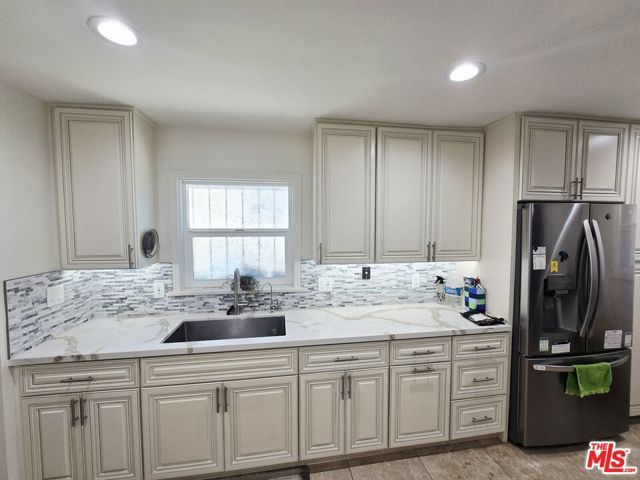 1706 W 65th Place, Los Angeles, CA 90047