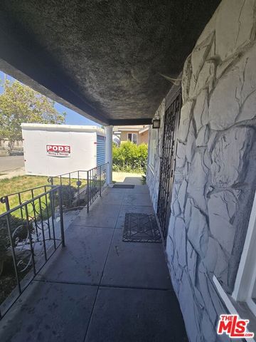 1706 W 65th Place, Los Angeles, CA 90047