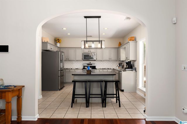 311 DAWNS WAY, Trussville, AL 35173