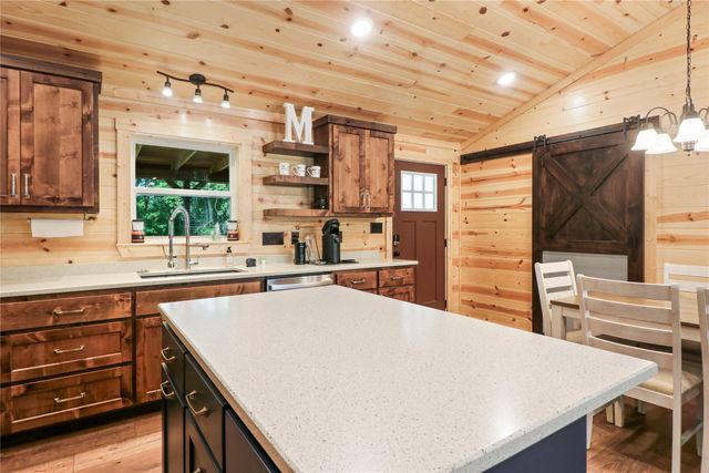 351 Private Road 6294, Palestine, TX 75801