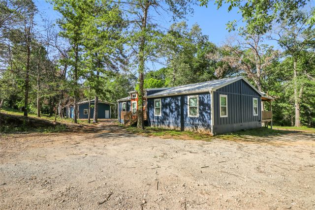 351 Private Road 6294, Palestine, TX 75801