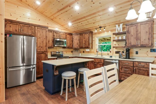 351 Private Road 6294, Palestine, TX 75801