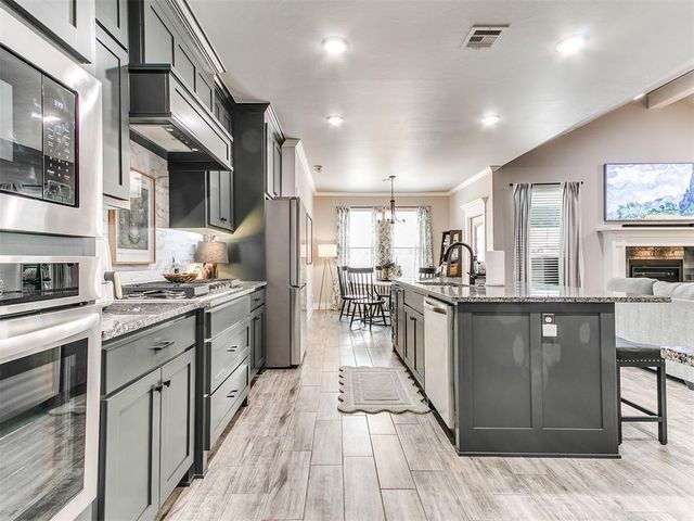 3205 Pinnacle Peak Drive, Yukon, OK 73099