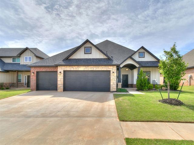 3205 Pinnacle Peak Drive, Yukon, OK 73099