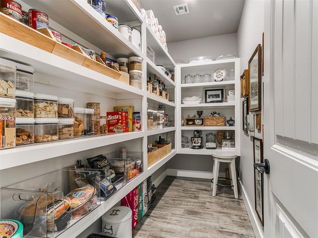 3205 Pinnacle Peak Drive, Yukon, OK 73099