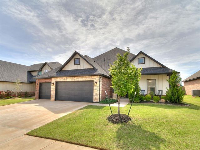3205 Pinnacle Peak Drive, Yukon, OK 73099