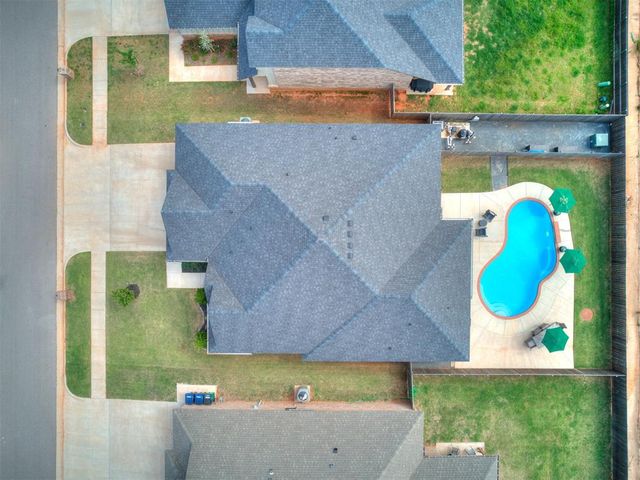3205 Pinnacle Peak Drive, Yukon, OK 73099