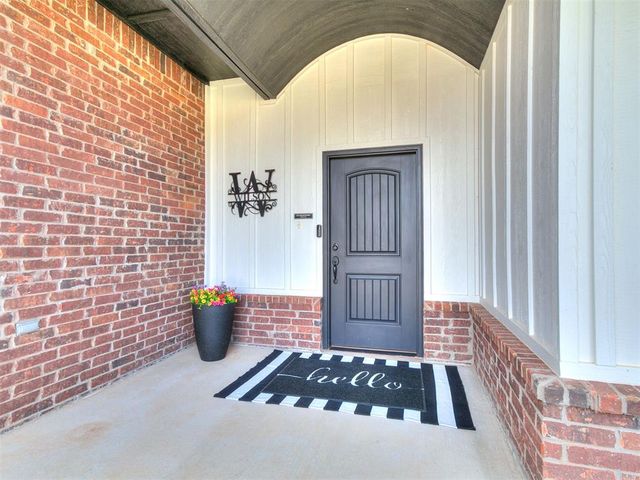 3205 Pinnacle Peak Drive, Yukon, OK 73099