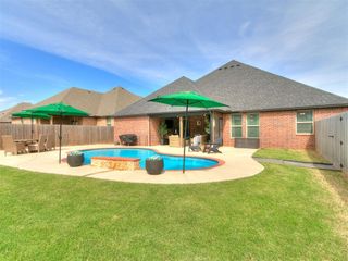 3205 Pinnacle Peak Drive, Yukon, OK 73099