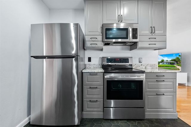 621 ELLSWORTH STREET, Altamonte Springs, FL 32701