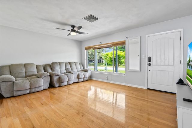 621 ELLSWORTH STREET, Altamonte Springs, FL 32701