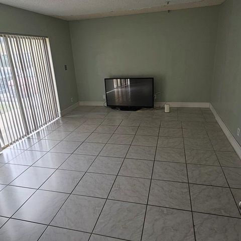 3270 N Pine Island Road 307, Sunrise, FL 33351