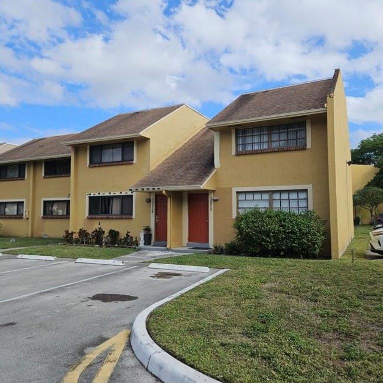3270 N Pine Island Road 307, Sunrise, FL 33351
