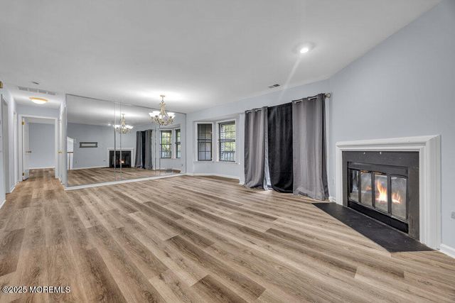 604 Woodhaven Drive, 604, Edison, NJ 08817