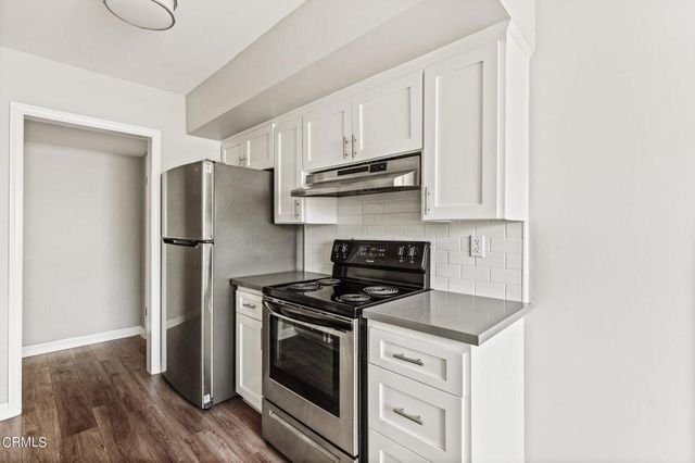 460 E Cypress Avenue C, Burbank, CA 91501