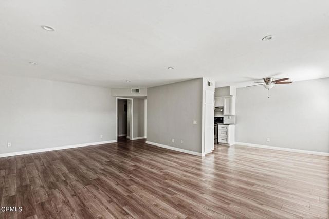460 E Cypress Avenue C, Burbank, CA 91501