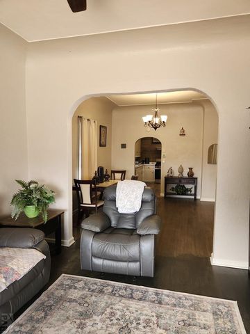 811 W 17th St, Pueblo, CO 81003