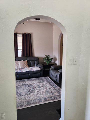 811 W 17th St, Pueblo, CO 81003