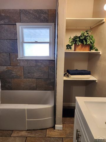 811 W 17th St, Pueblo, CO 81003