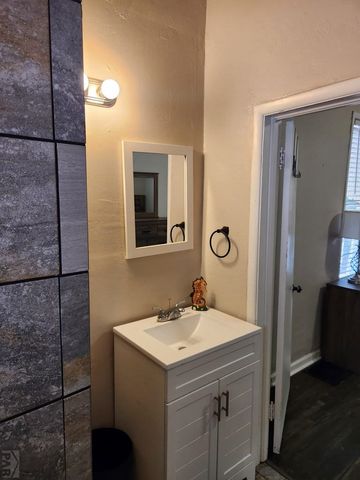 811 W 17th St, Pueblo, CO 81003